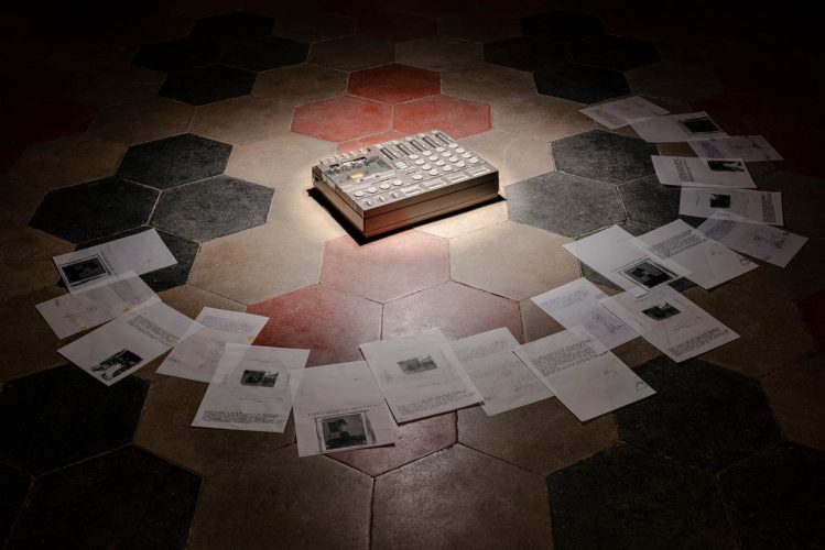 2511_TESTORI_NEVER ALONE_4880