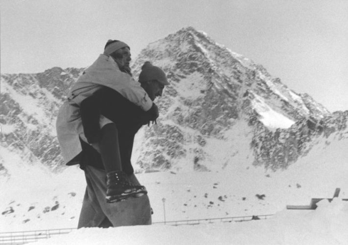 MV5BZGRkZDZiNTItZDc1NC00ZTkwLTg3NGQtMDI1ZGRmYzNlODE0XkEyXkFqcGc@._V1_