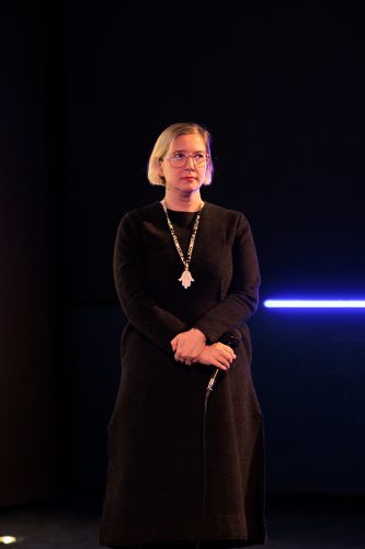 NEVEr ALONE DE SERIO-22